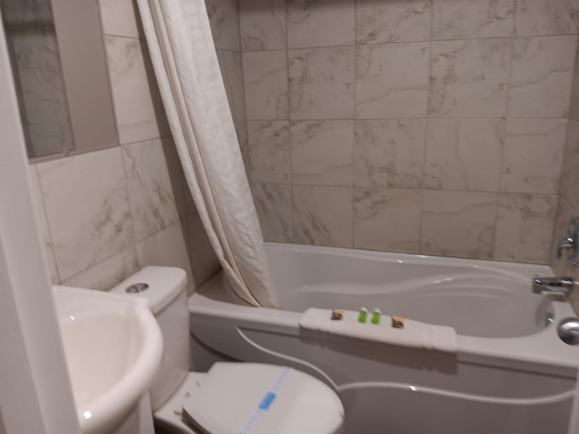 Hinton Highway Inn Zewnętrze zdjęcie